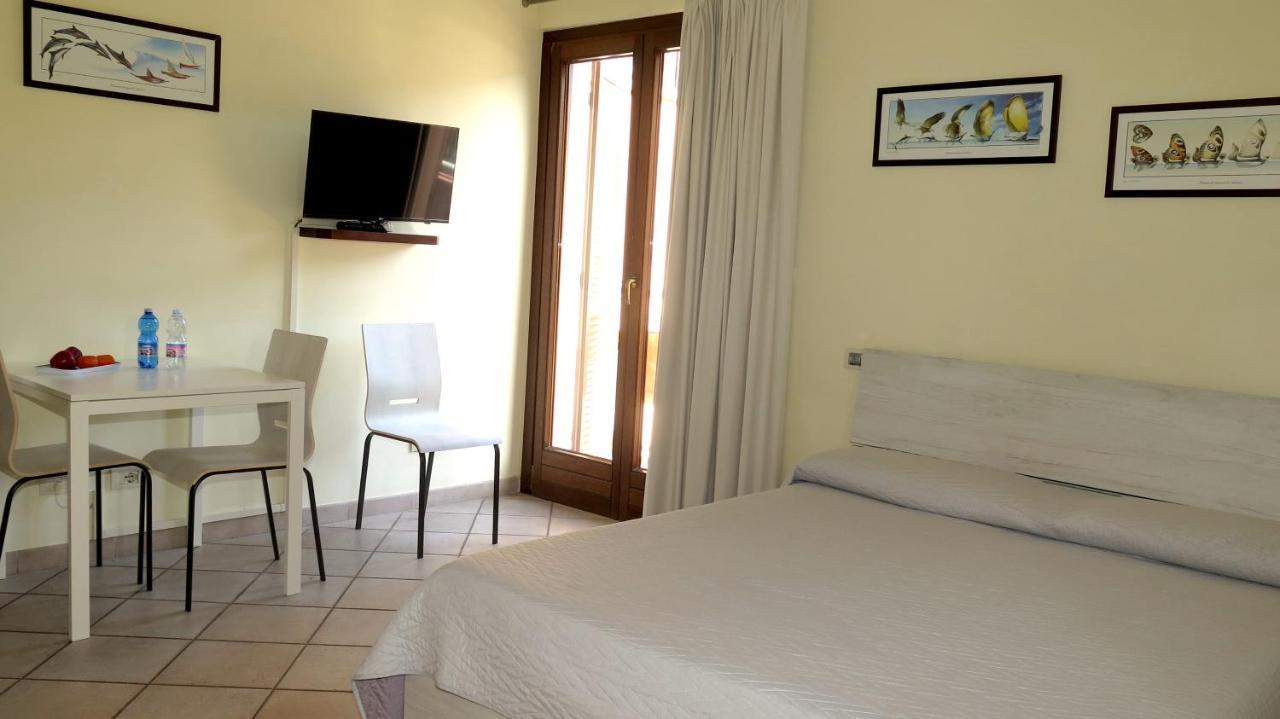 Residenza Turistico Alberghiera Corallo กาส์ตีจลิโอเน เดลลา เปสกายา ภายนอก รูปภาพ