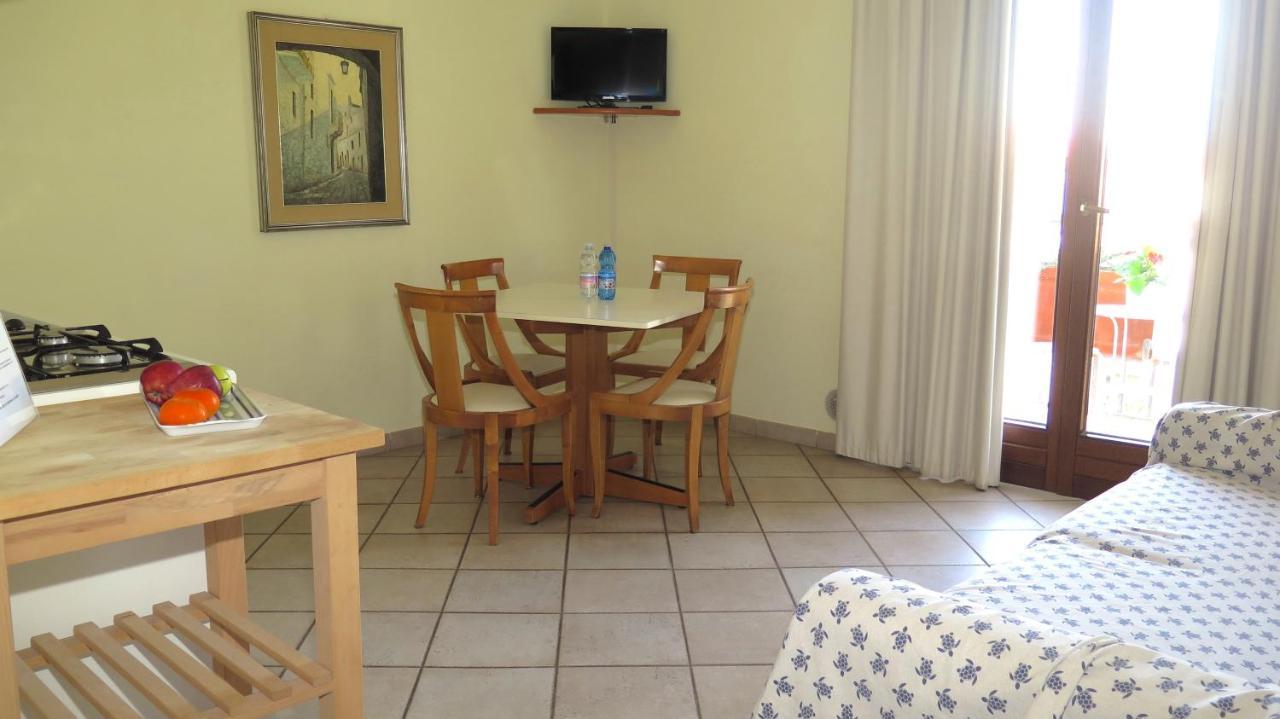 Residenza Turistico Alberghiera Corallo กาส์ตีจลิโอเน เดลลา เปสกายา ภายนอก รูปภาพ